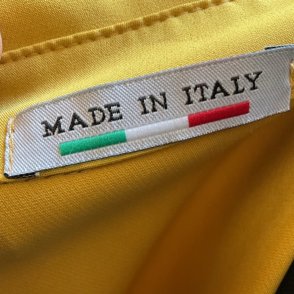 Beautiful yellow trench coat size 12. - Picture 8 of 8